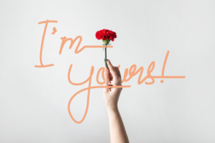 I m Yours: The Font That Elevates Your Campaigns